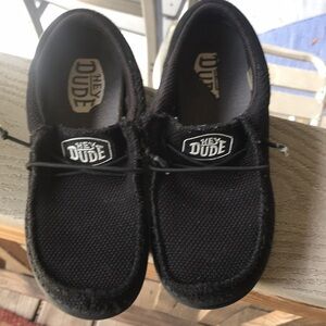 Used hey dude tennis shoes